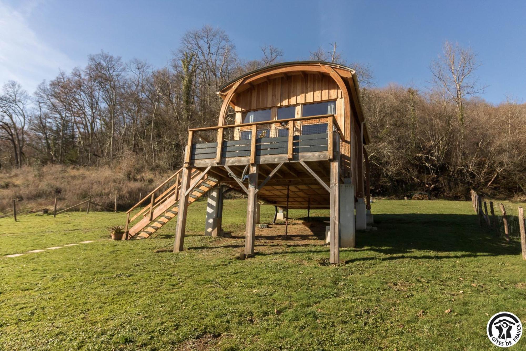Insolite Pyrenees Hébergement de vacances