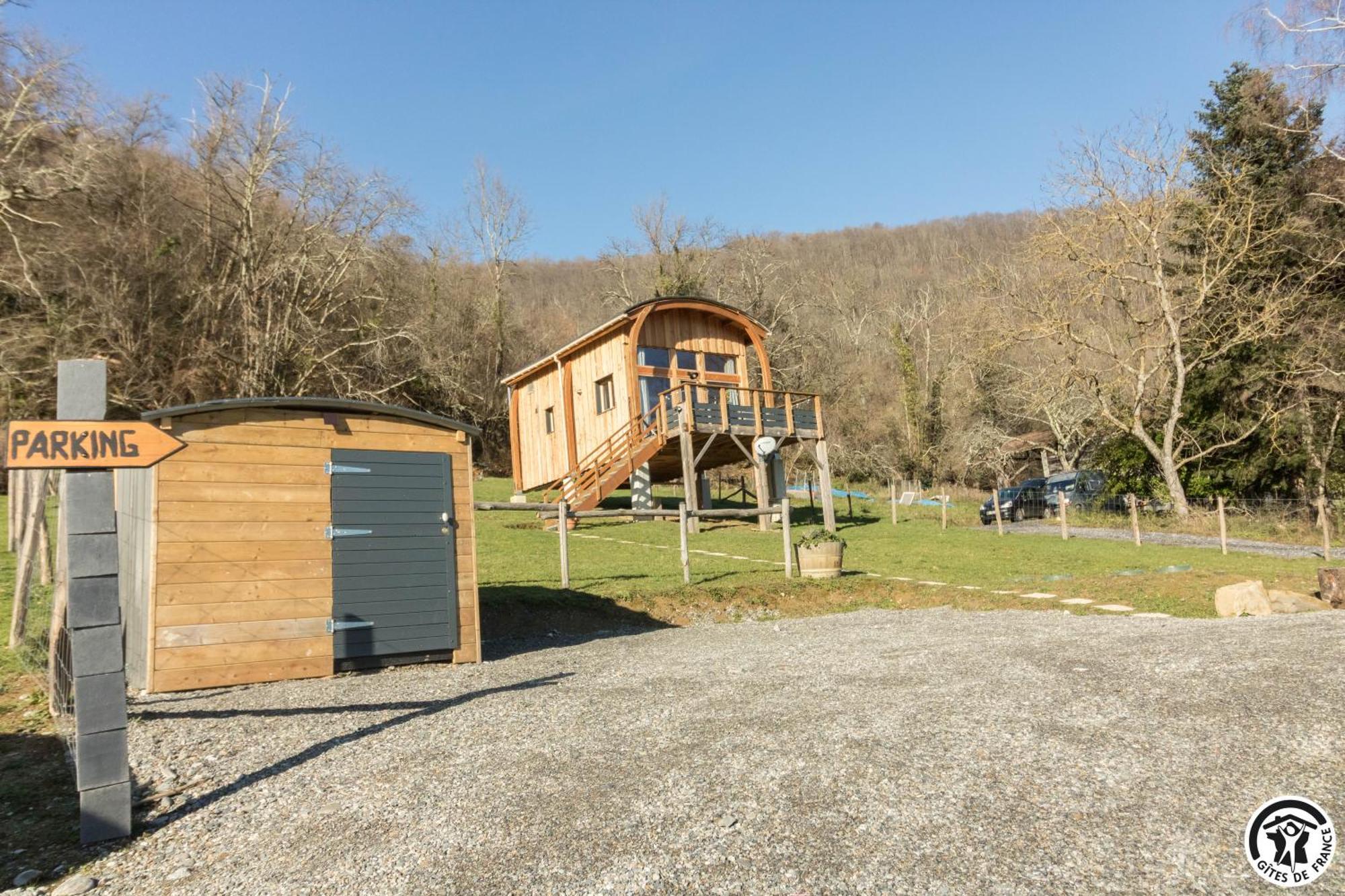 Insolite Pyrenees Holiday home *